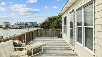 House, 4 Bedrooms | Terrace/patio