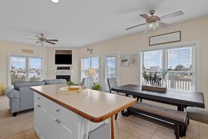 Casa, 4 habitaciones | Restaurantes