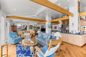 House, 5 Bedrooms | Lobby