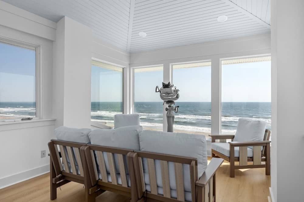 Perkins Cottage 5 Bedroom Home by RedAwning - Beaufort, NC
