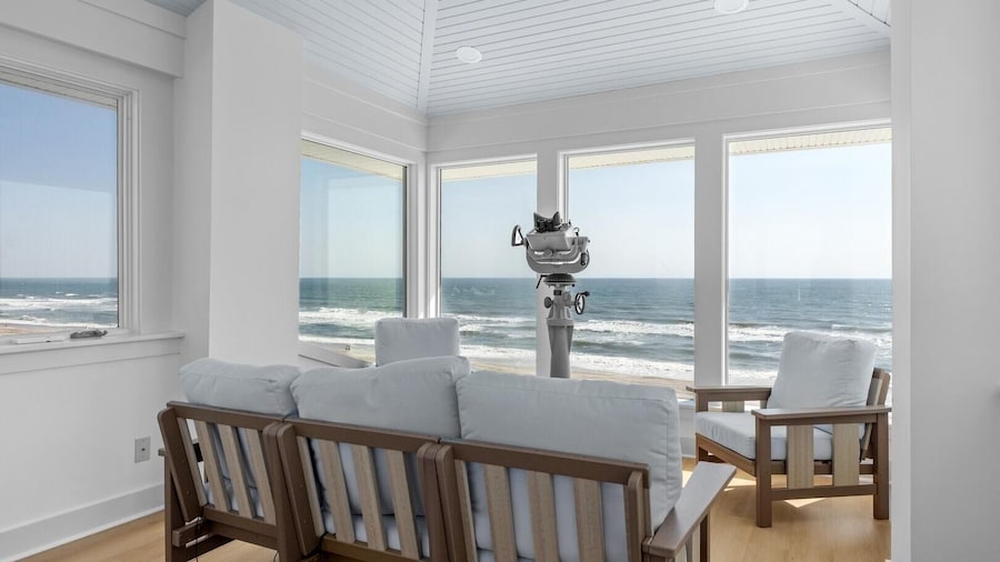 Perkins Cottage 5 Bedroom Home by RedAwning