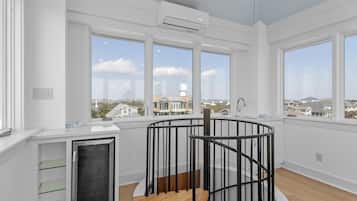 House, 5 Bedrooms | Interior