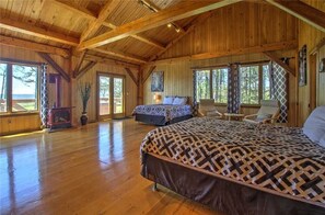 House, 3 Bedrooms | 3 bedrooms, free WiFi - Nautical Getaway 3 Bedroom Home by RedAwning (Beaufort)