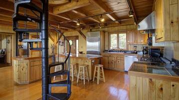 Rumah, 3 kamar tidur | Dapur pribadi | Lemari es, oven, mesin pembuat kopi/teh, dan pemanggang roti