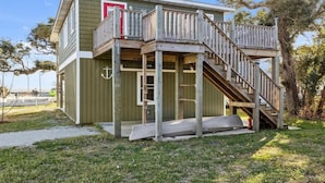 Unclassified image, 5 of 44, button - Mi Faro 2 Bedroom Duplex by RedAwning (Harkers Island)