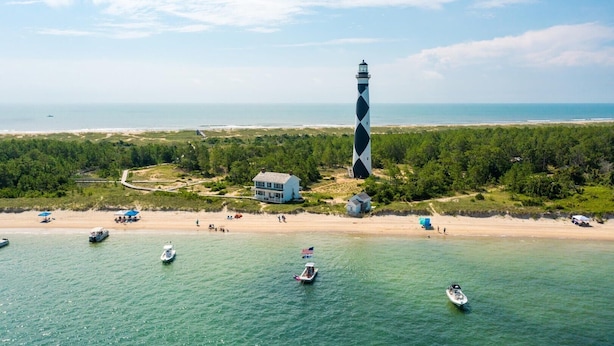Unclassified image, 1 of 44, button - Mi Faro 2 Bedroom Duplex by RedAwning (Harkers Island)