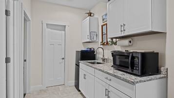 Apartment, 1 Bedroom | Private kitchen | Fridge, coffee/tea maker, toaster