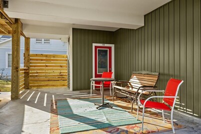 Mi Faro 1 Bedroom Duplex by RedAwning