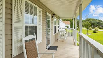 House, 3 Bedrooms | Terrace/patio