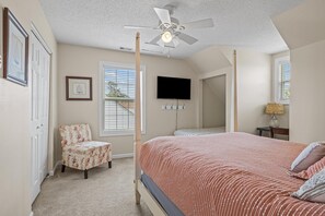 3 bedrooms, free WiFi - High Tider 3 Bedroom Home by RedAwning (Harkers Island)