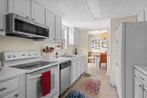 Ferienhaus, 3 Schlafzimmer | Eigene Küche | Kühlschrank, Ofen, Wasserkocher mit Kaffee-/Teezubehör, Toaster