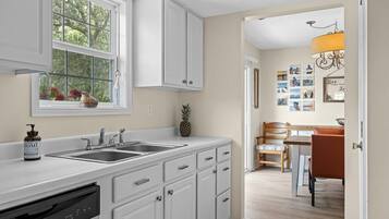 Rumah, 3 kamar tidur | Dapur pribadi | Lemari es, oven, mesin pembuat kopi/teh, dan pemanggang roti