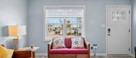 Condo, 2 Bedrooms | Living area