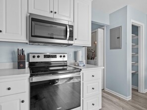 Leilighet, 2 soverom | Eget kjøkken | Kjøleskap, ovn, kaffetrakter/tekoker og brødrister