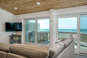 Condo, 4 Bedrooms | Interior