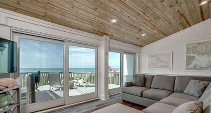 Oceans 6 4 Bedroom Condo by RedAwning