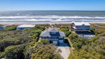 House, 6 Bedrooms | Exterior