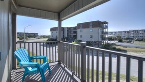 Condo, 2 Bedrooms | Property grounds