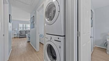 Condo, 3 Bedrooms | Interior