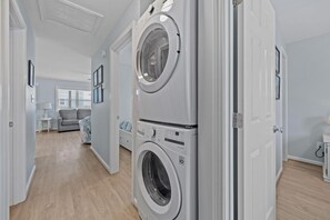 Condo, 3 Bedrooms | Interior