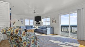 Nhà, 4 phòng ngủ | Khu phòng khách