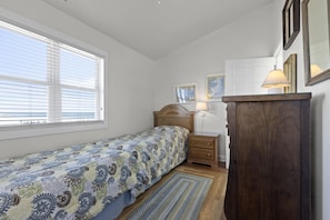 House, 4 Bedrooms | 4 bedrooms, free WiFi - Suncatcher 4 Bedroom Home by RedAwning (Atlantic Beach)