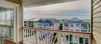 Big and Beautiful Coastal Retreat with a view from the top balcony!!!