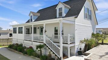 House, 3 Bedrooms | Exterior