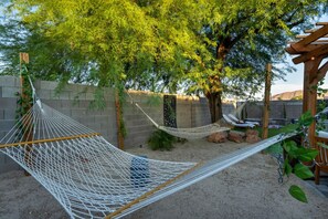 Property grounds - Buddha Estate#4 - Great neighborhood, Sparkling pool and Hot tub, EV Charger, Games (Henderson)