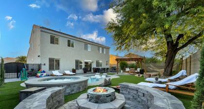 Buddha Estate#4 - Great neighborhood, Sparkling pool and Hot tub, EV Charger, Games