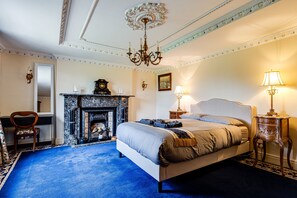 5 chambres, fer et planche à repasser, Wi-Fi, draps fournis