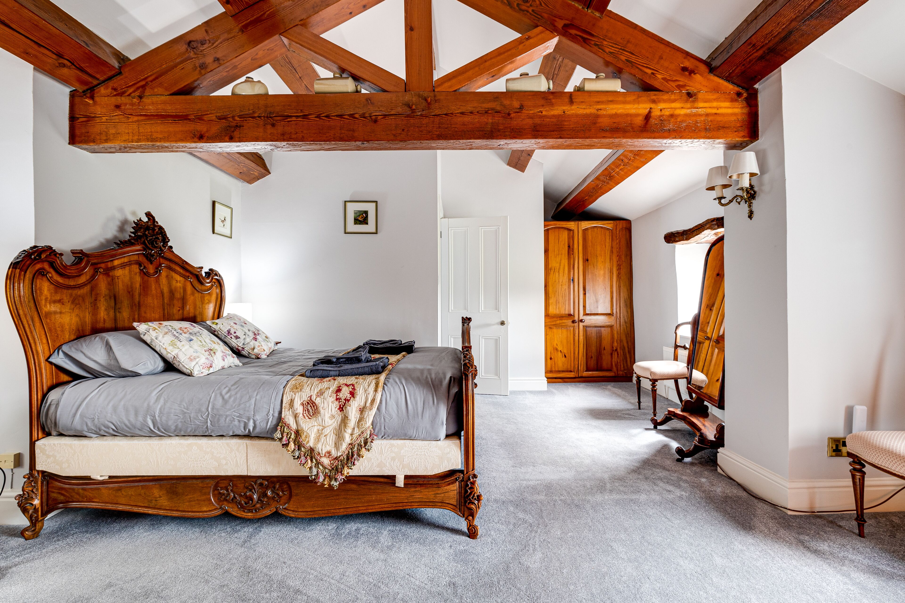 Luxe 5BR Farm I Hot Tub+games Room I National Park