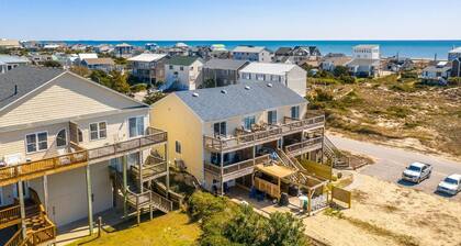 The Salty Pelican 2 Bedroom Townhouse by RedAwning