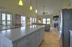 House, 4 Bedrooms | Private kitchen | Fridge, oven, coffee/tea maker, toaster - Panacea 4 Bedroom Home by Redawning (Newport)