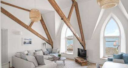 Penthouse Apartment with Sea Views, Falmouth