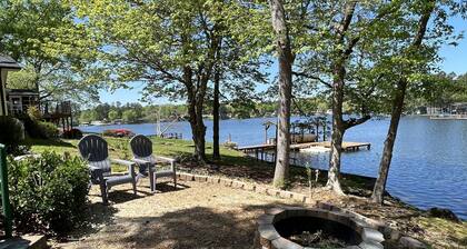 Lakefront Getaway - 2Bd 1 Ba - Boat Dock
