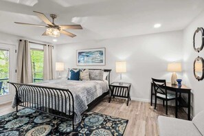 5 bedrooms, desk, iron/ironing board, travel crib