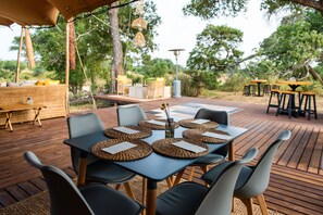 Restaurant - Kruger Untamed - Tshokwane River Camp (Skukuza)