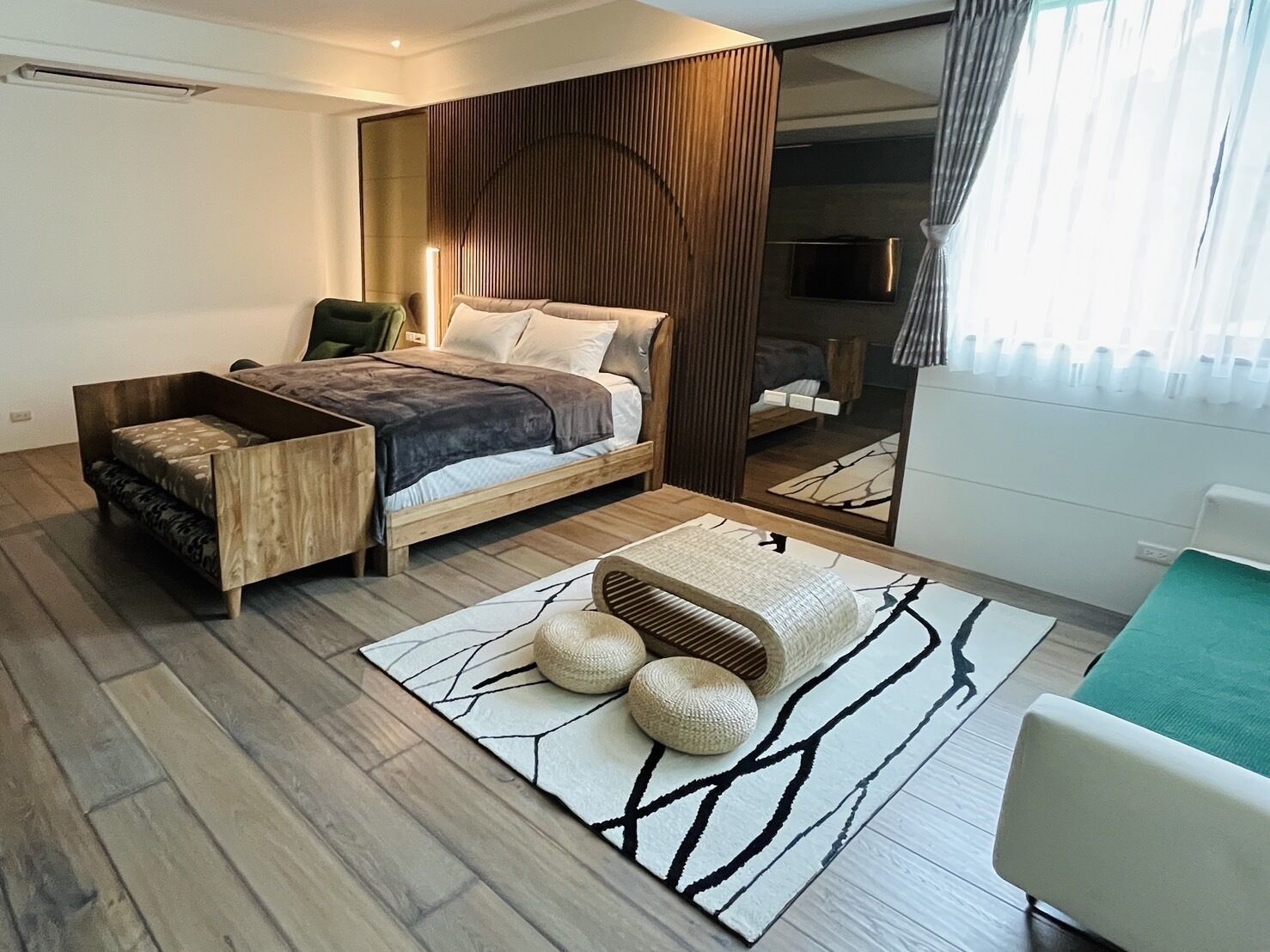 Deluxe Double Room | Free WiFi, bed sheets