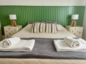 2 bedrooms, in-room safe, desk, iron/ironing board - Beautiful Apartment in Av Boedo (Buenos Aires)