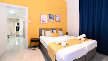 4 bedrooms, in-room safe, iron/ironing board, bed sheets