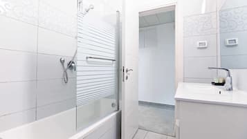 Villa | Bathroom | Rainfall showerhead, hair dryer