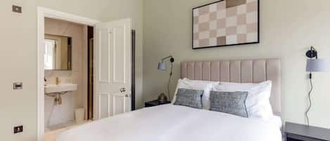 2 bedrooms, desk, iron/ironing board, travel cot
