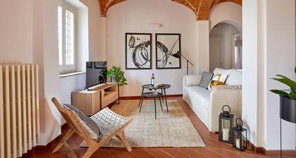 Stylish 2BR/1BA Farmstay Suite with Private Garden