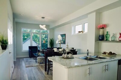 Luxurious 2 Bedroom Townhouse