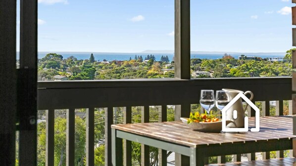 Outdoor dining - Sea For Days!  Panoramic Bay Views in Rye (Rye)