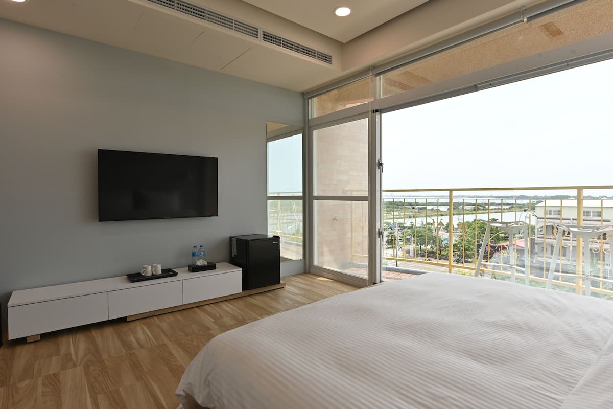 1 bedroom, free minibar, free WiFi