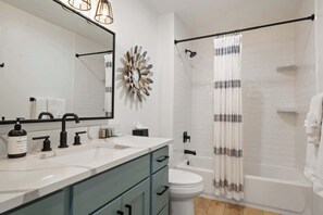 Bathtub, hair dryer, towels - Private Patio Oasis • Hot Tub + Grill • Downtown (Moab)