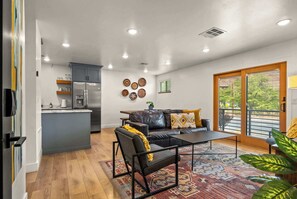 TV, stereo, offices