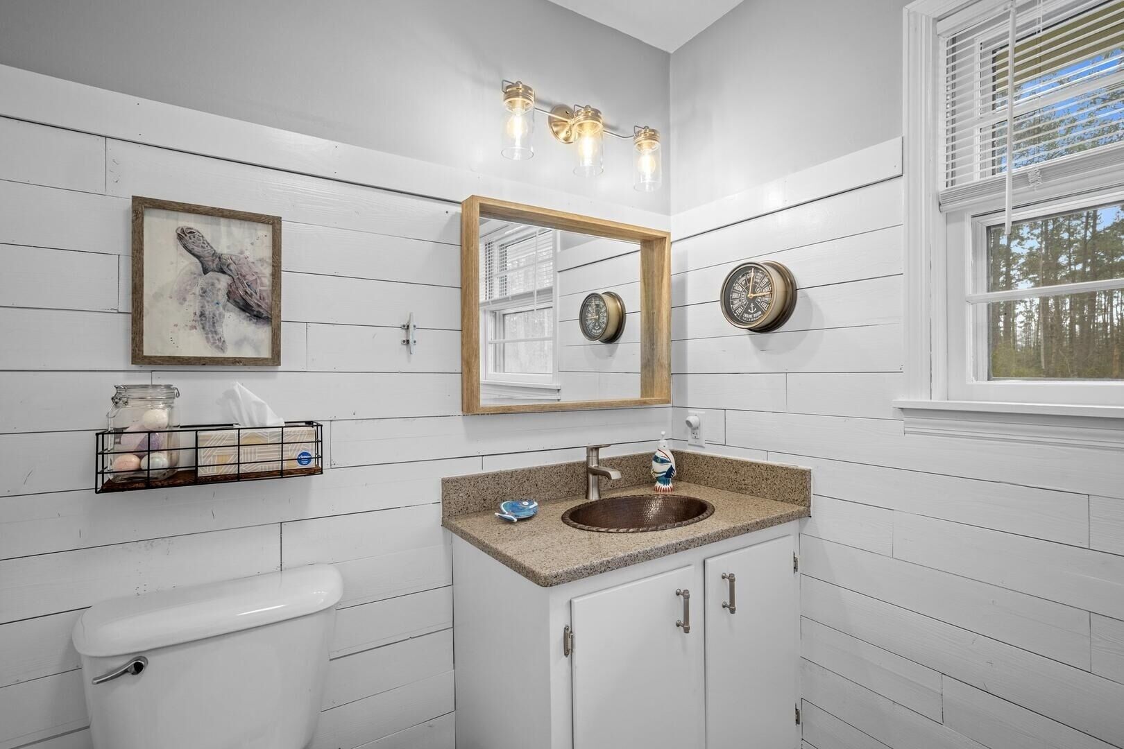 Water's Edge Retreat 3 Bedroom Home by Redawning